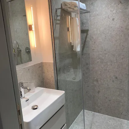 Pelikastri Szálloda